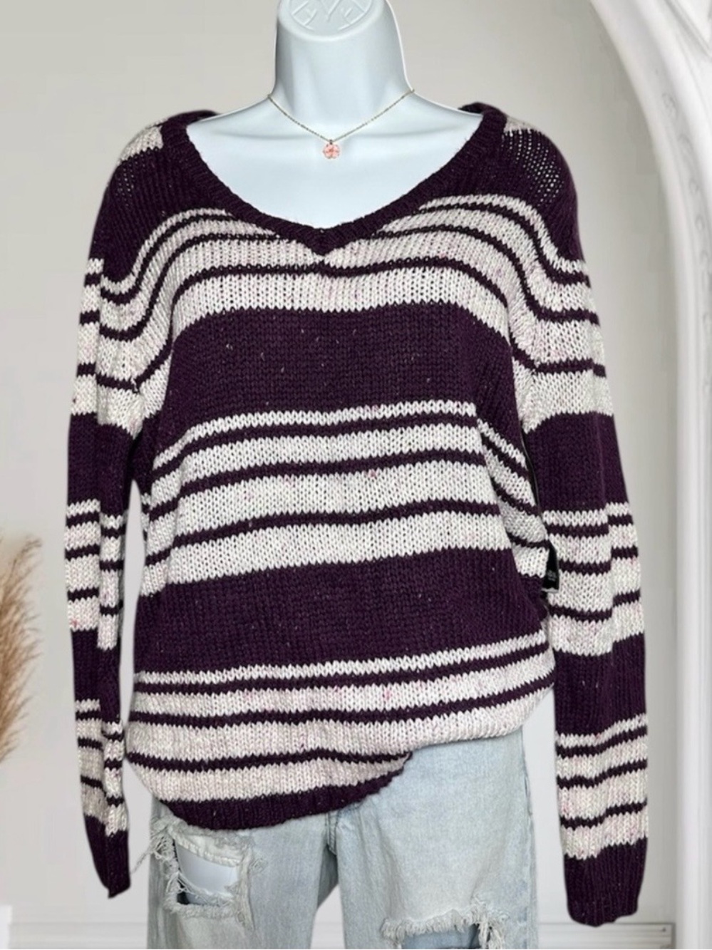 St.John's Bay V-Neck Size Large Knit Oversized Cozy Winter Chunky Sweater Fall